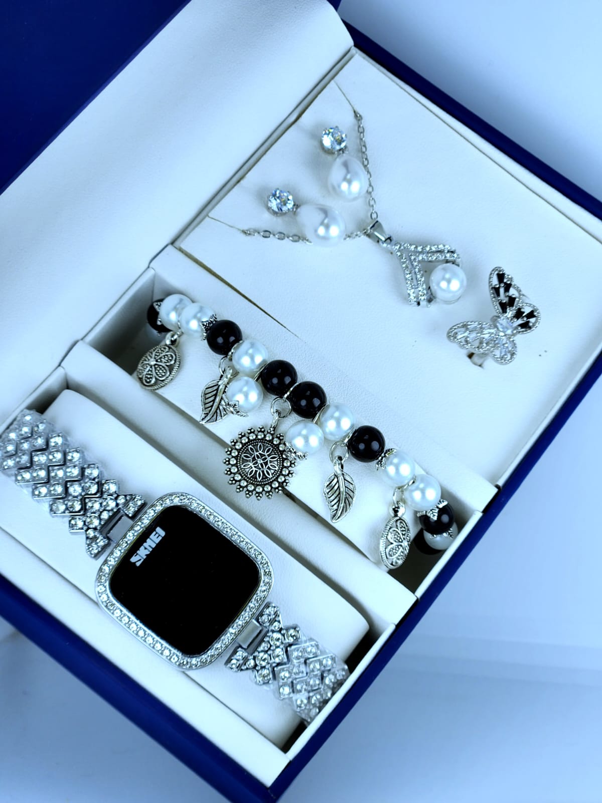 Silver Pearl Watch Combo Gift Set for Women – Stylish Bracelet, Pendant, Ring & Earrings | লেডিস পার্ল ঘড়ি সেট