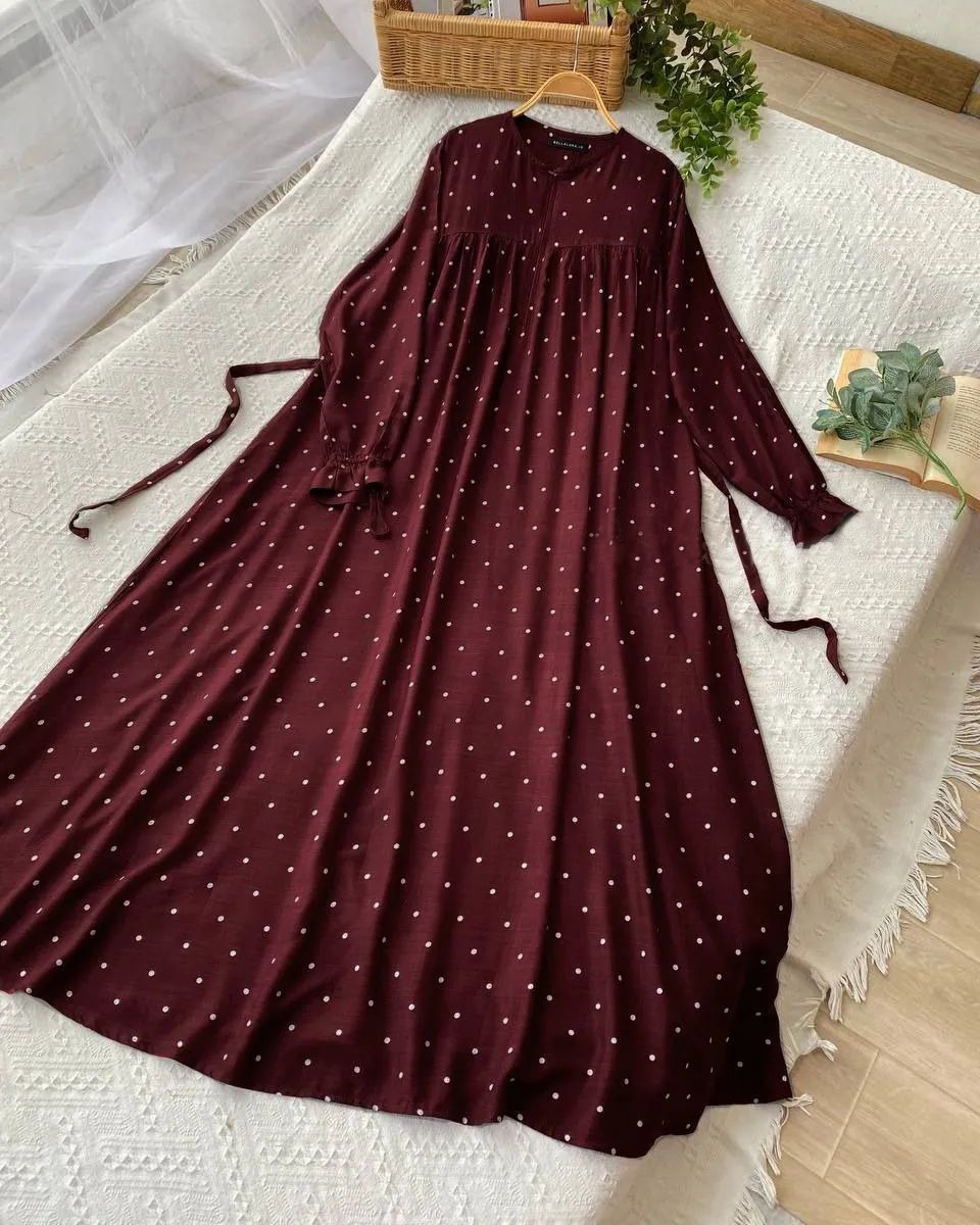 One Piece Dubai Cherry Borka – Navy Blue Polka Design | Free Size Up to 46 | Stylish & Comfortable Islamic Wear