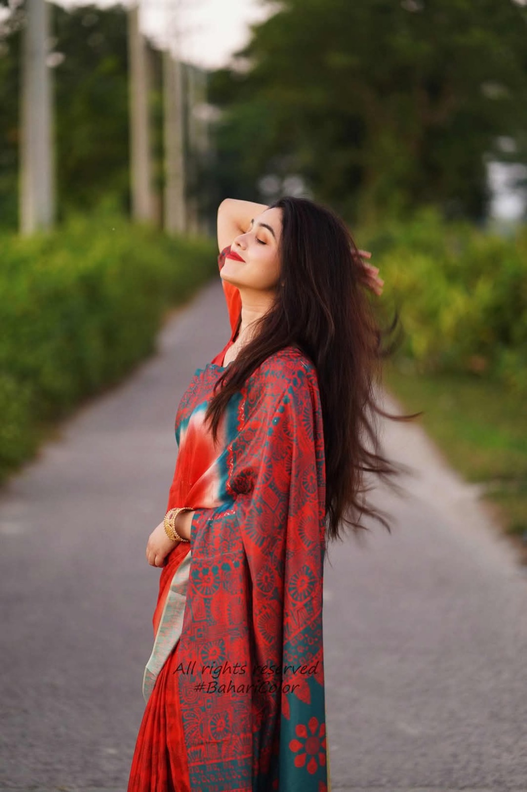 Wellace Soft Silk Digital Print Sharee – ১২.৫ হাত শাড়ি ব্লাউজসহ | Tarsel Anchol Stylish Saree