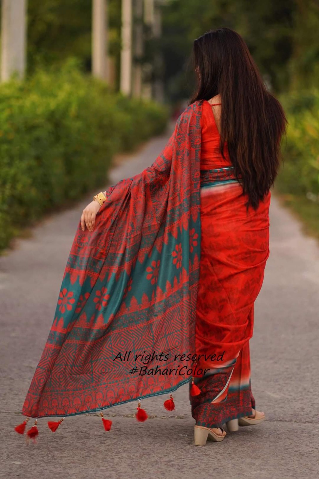 Wellace Soft Silk Digital Print Sharee – ১২.৫ হাত শাড়ি ব্লাউজসহ | Tarsel Anchol Stylish Saree